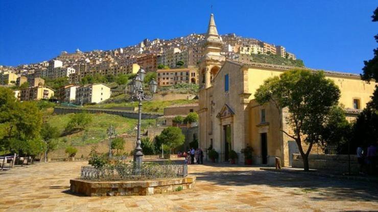 Villa Al Centro Gangi Exterior foto